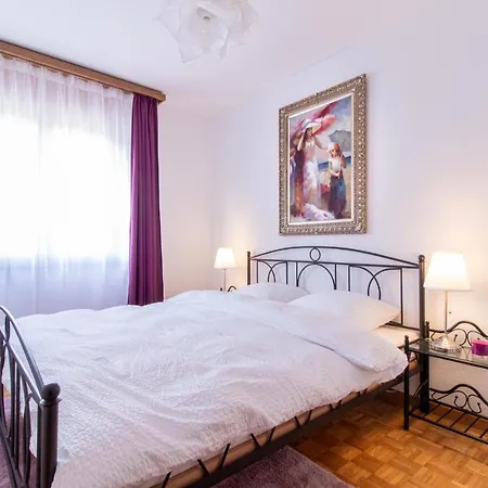 Spacious And Stylish 3 Bedroom In Sion