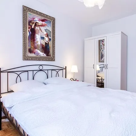 Spacious And Stylish 3 Bedroom In Appartamento Sion