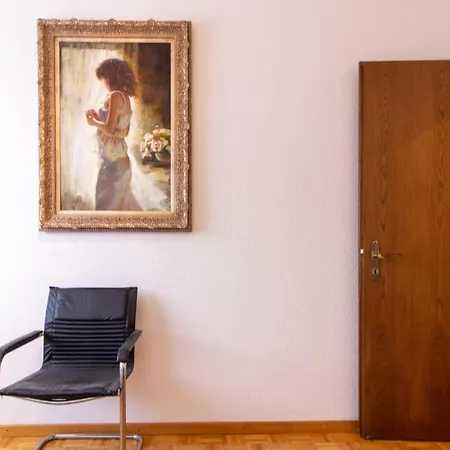 Apartment Spacious And Stylish 3 Bedroom In *