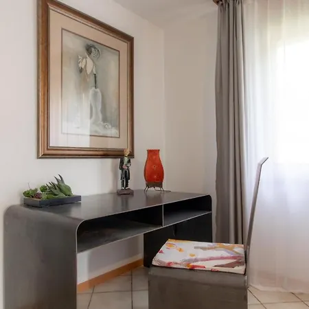 Spacious And Stylish 3 Bedroom In *
