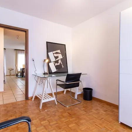 Spacious And Stylish 3 Bedroom In アパート シオン