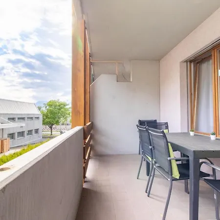アパート Spacious And Stylish 3 Bedroom In シオン